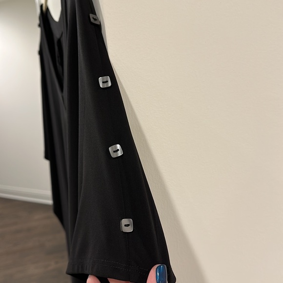 Black tunic top - Picture 4 of 4